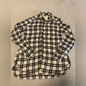 American Eagle Women’s Boyfriend Fit Flannel Button Down